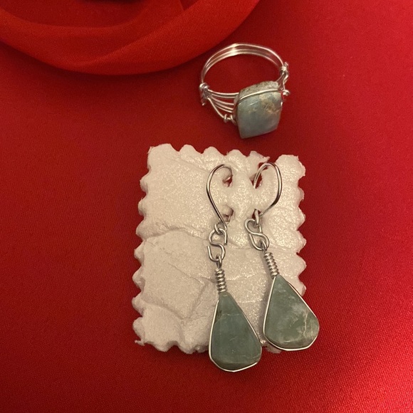 Stone earrings and ring set - Picture 1 of 3